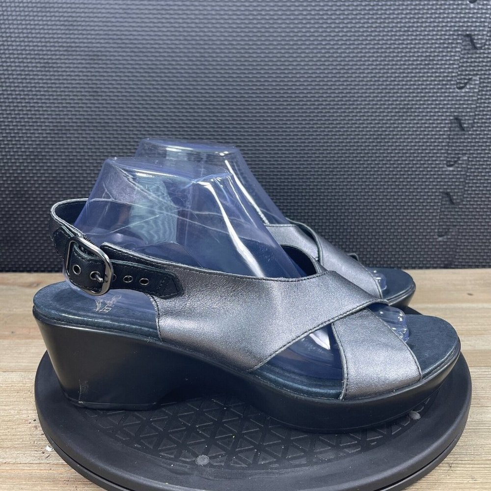 Dansko Womens Size 40 Metallic Gray Silver Sandals Open Toe Wedge Comfort
